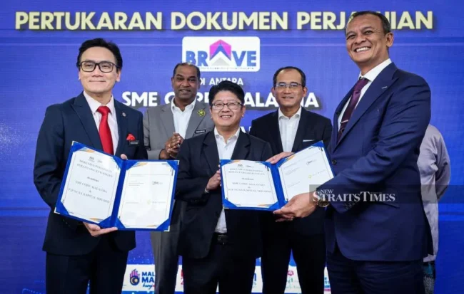 DATUK_EWON_BENEDICK_c816104c96444b35b549654eb167902c_1753701137
